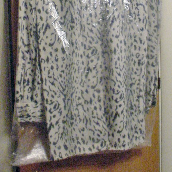 Style Exchange 2X Big Shirt Leopard Print - Picture 2 of 3